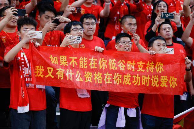 巴媒：内马尔预计继续进行康复，不会随队出征友谊赛